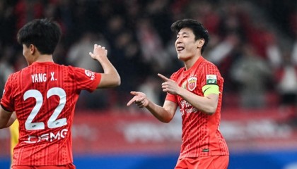 开云公司-武磊替补不到8分钟双响 上海海港4-1青岛西海岸 郑智执教遭两连败|青岛市|梅米舍维奇|穆斯卡特|李帅|中超_新浪体育_新浪新闻